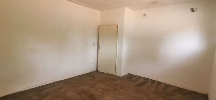 4 Bedroom Property for Sale in Roosheuwel North West